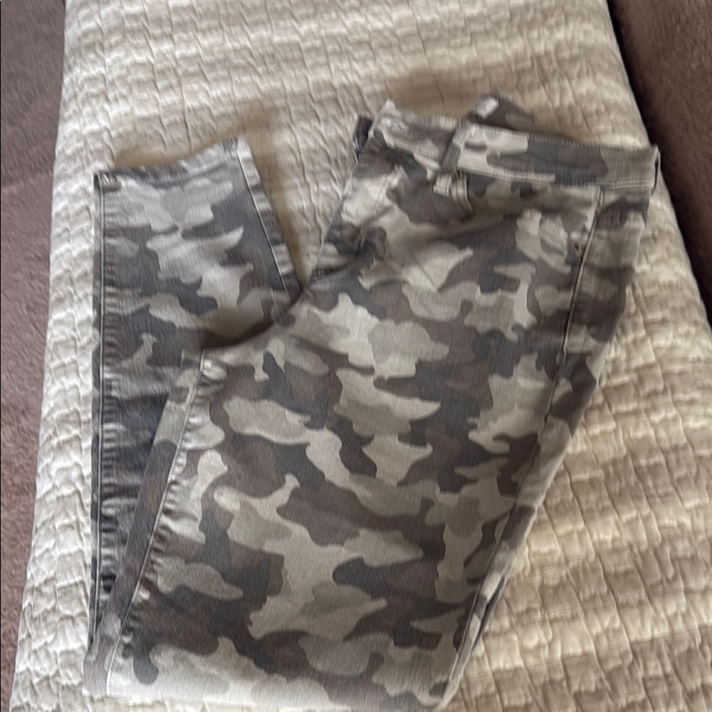 Nicole Miller Camouflage Print Pants